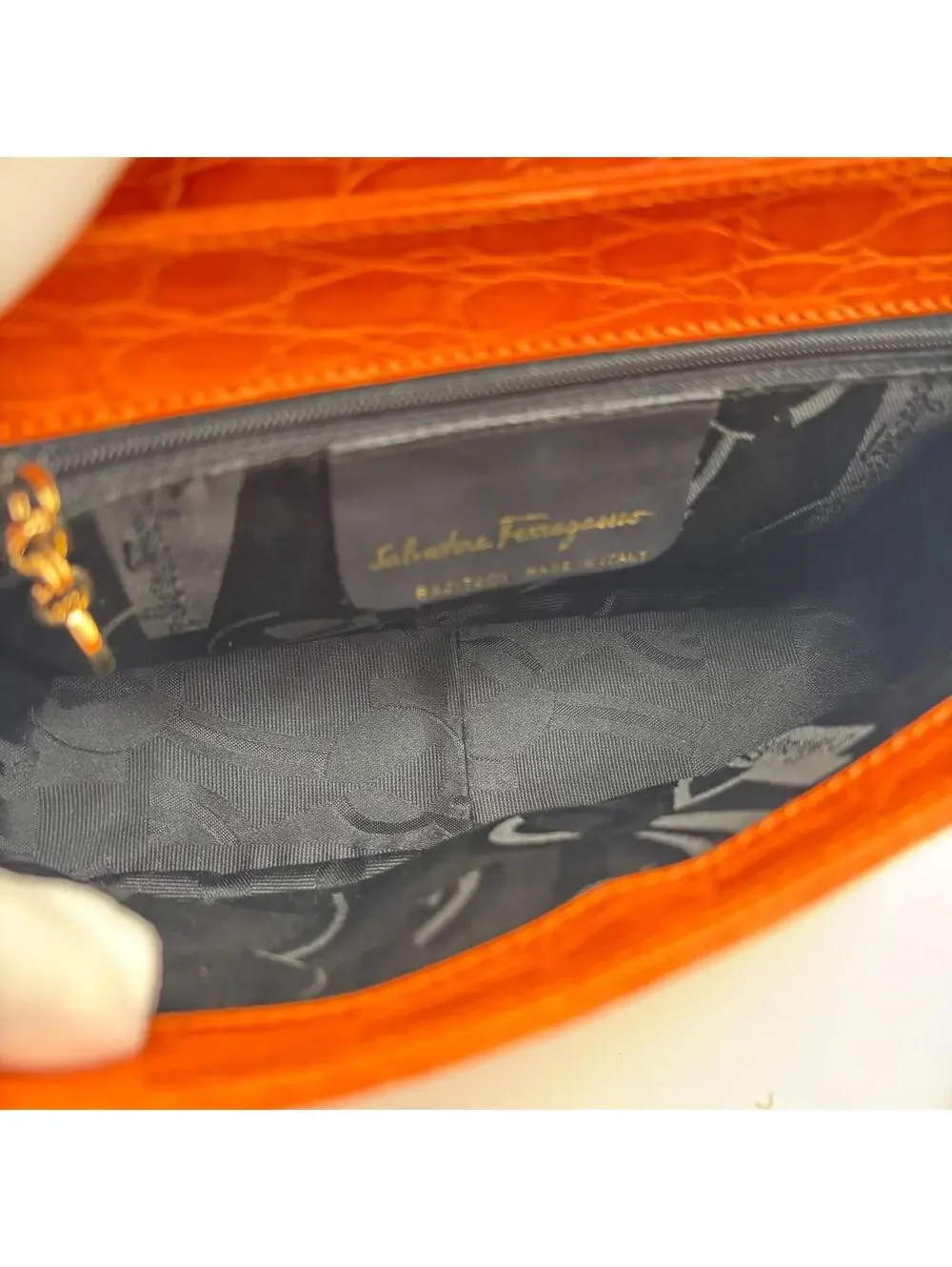 Salvatore Ferragamo Vintage Croc Embossed Leather Shoulder Bag Orange Gancini - Picture 6 of 7